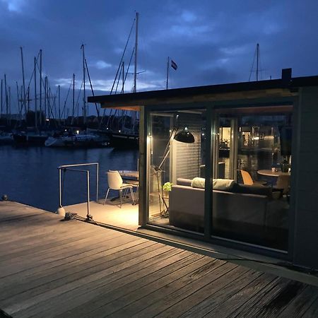 فندق Houseboat De Amstel مونِكِندام المظهر الخارجي الصورة