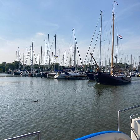 فندق Houseboat De Amstel مونِكِندام المظهر الخارجي الصورة