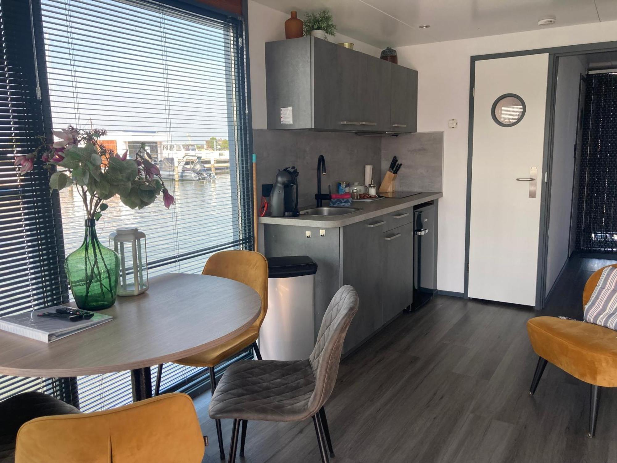 فندق Houseboat De Amstel مونِكِندام المظهر الخارجي الصورة